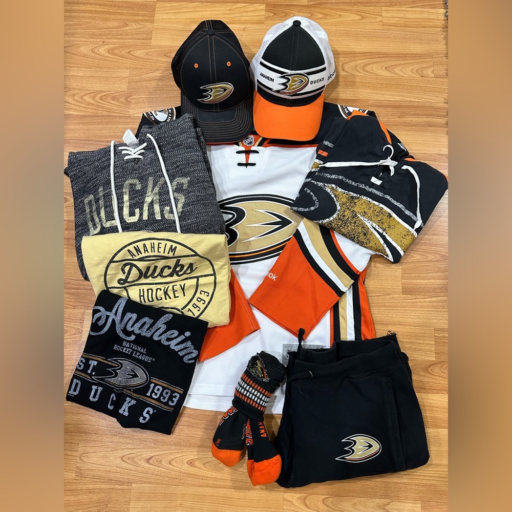 Anaheim Ducks Women’s Bundle (Shirts, Hats, Pants, Sweatshirts, Jersey, etc.)